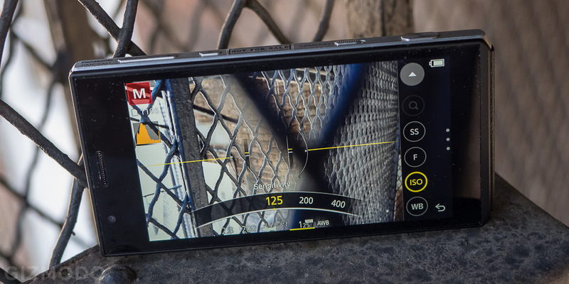 Illustration for article titled Panasonic CM1 Review: Finally, a High End Camera Inside a Smartphone